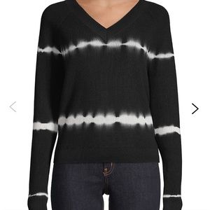 En Thread Gemini Tie-Dye Skaker V - Neck Sweater